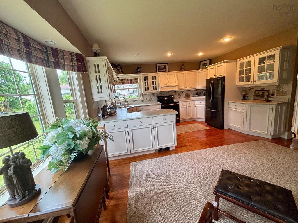 












650 George Street

,
New Waterford,




NS
B1H 4E6

