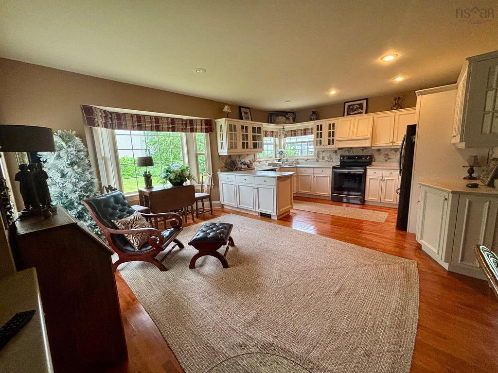 












650 George Street

,
New Waterford,




NS
B1H 4E6

