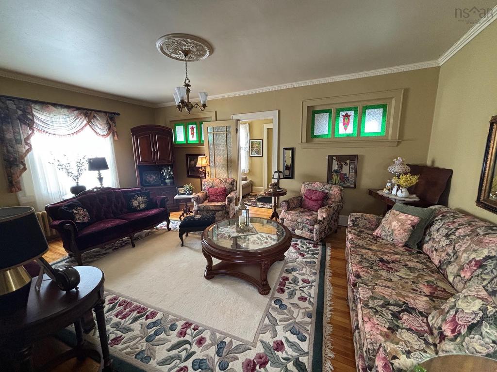 












650 George Street

,
New Waterford,




NS
B1H 4E6

