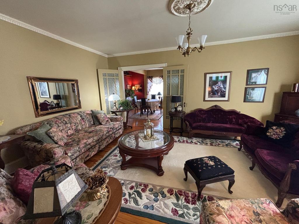 












650 George Street

,
New Waterford,




NS
B1H 4E6

