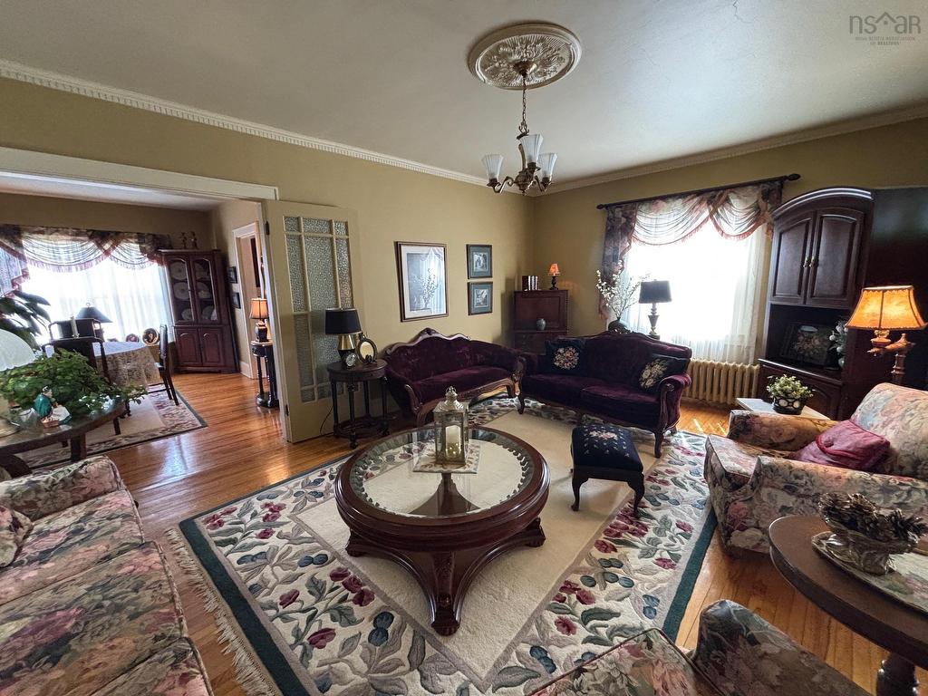 












650 George Street

,
New Waterford,




NS
B1H 4E6

