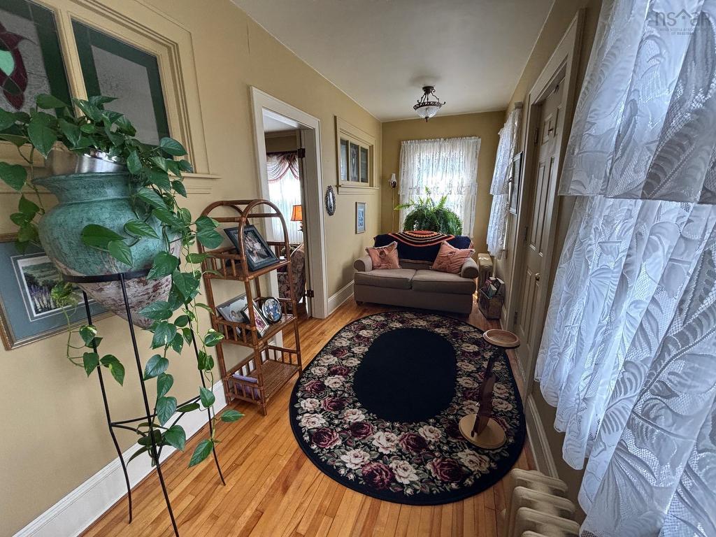












650 George Street

,
New Waterford,




NS
B1H 4E6

