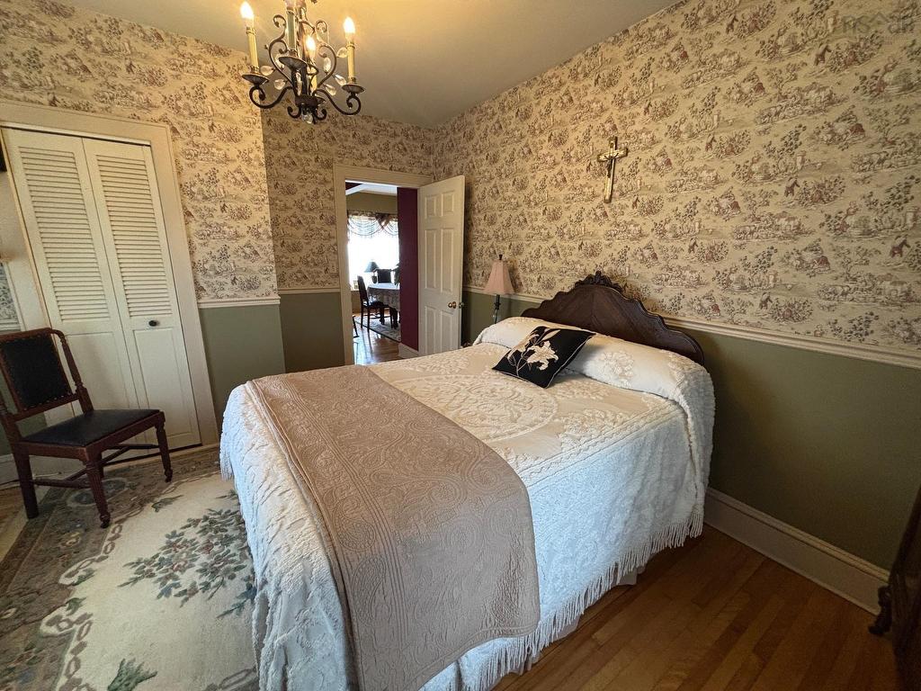 












650 George Street

,
New Waterford,




NS
B1H 4E6


