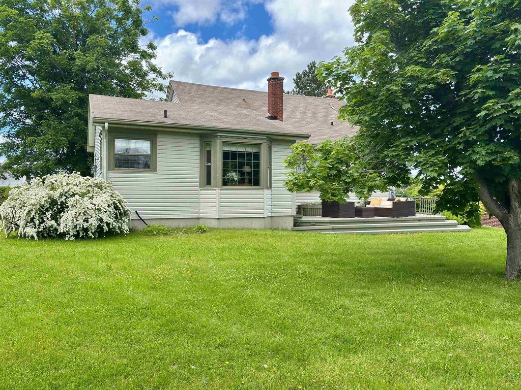 












650 George Street

,
New Waterford,




NS
B1H 4E6

