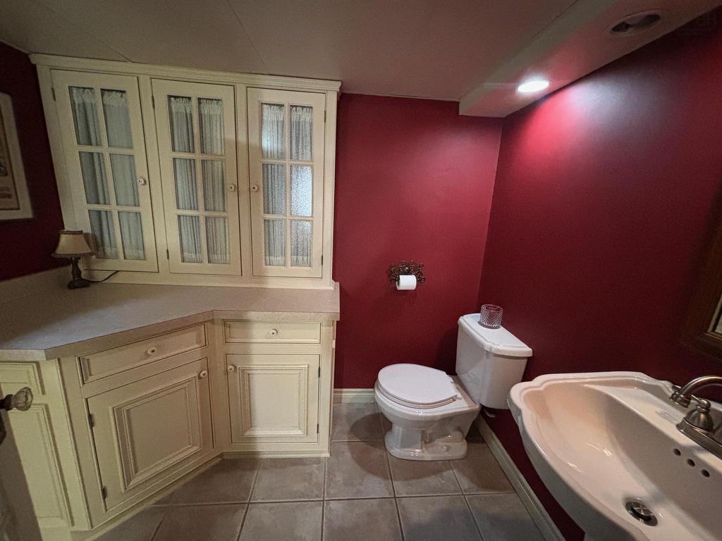 












650 George Street

,
New Waterford,




NS
B1H 4E6

