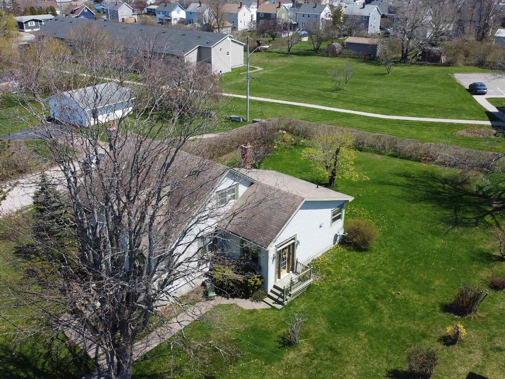 












650 George Street

,
New Waterford,




NS
B1H 4E6


