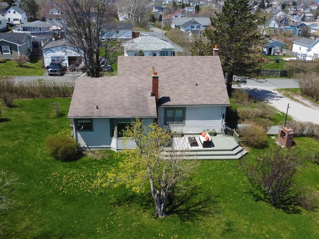 












650 George Street

,
New Waterford,




NS
B1H 4E6

