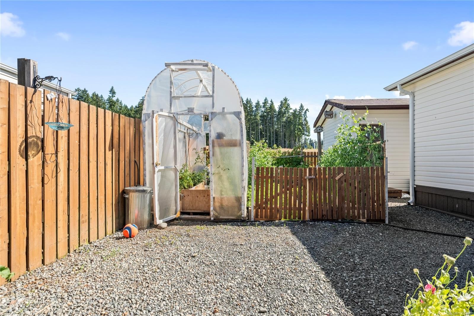 









1700


Alberni

Hwy, 20,
Coombs,




BC
V0R 1M0

