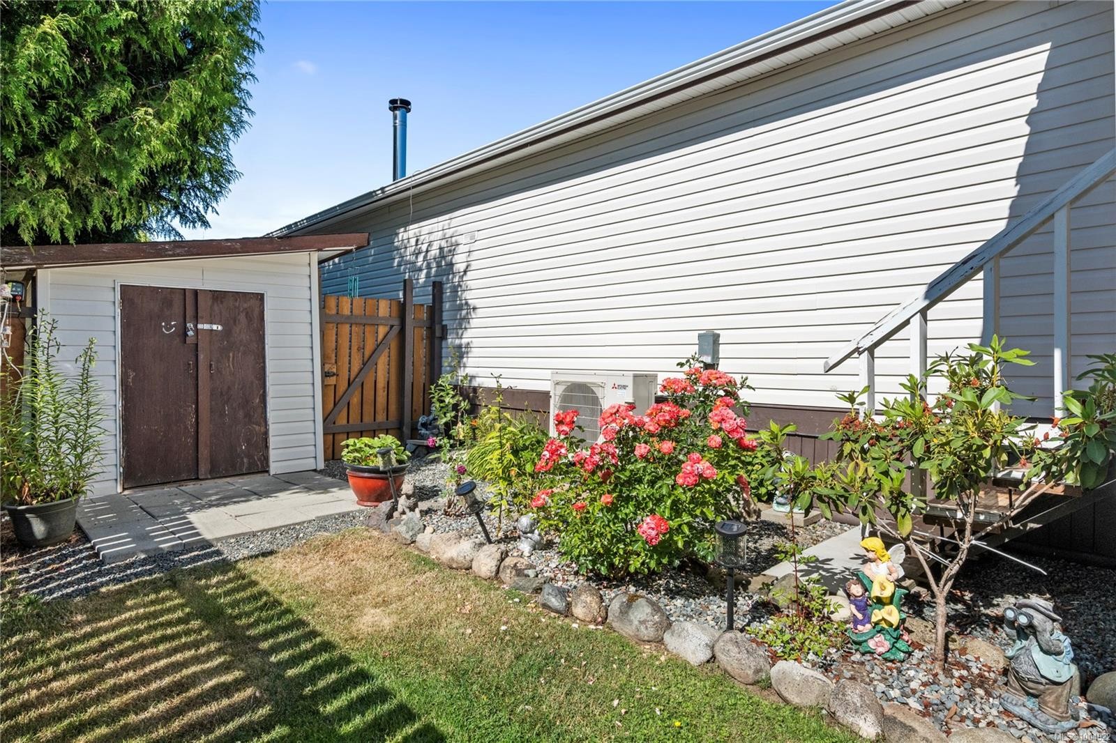 









1700


Alberni

Hwy, 20,
Coombs,




BC
V0R 1M0

