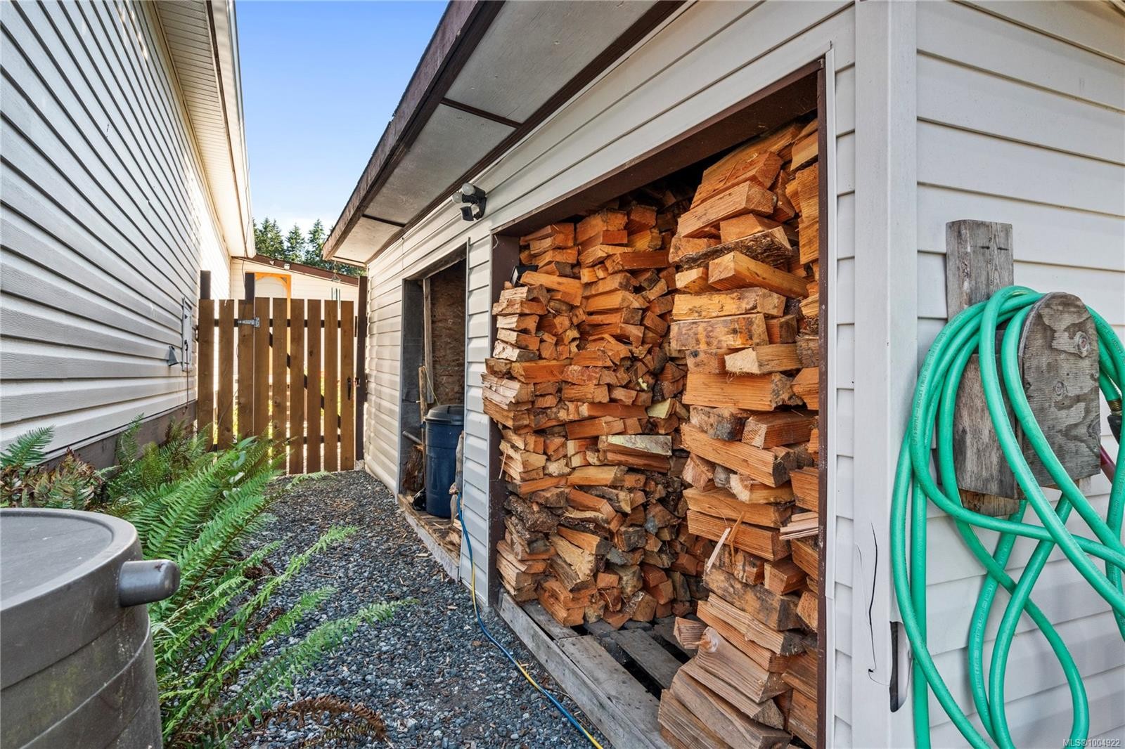









1700


Alberni

Hwy, 20,
Coombs,




BC
V0R 1M0

