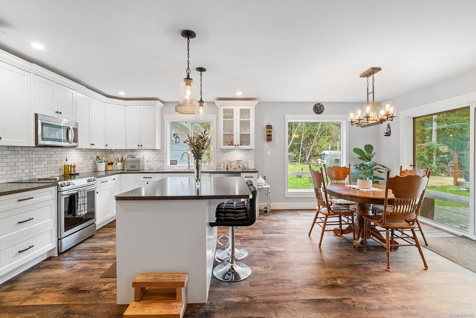 









1065


Spider Lake

Rd,
Qualicum Beach,




BC
V9K 2L7

