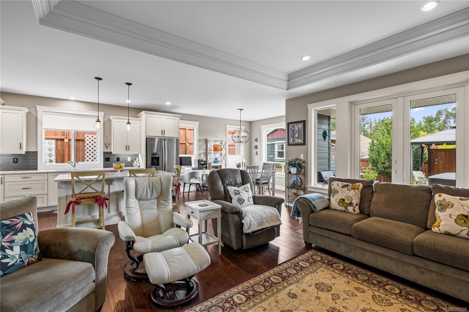 









833


Retegno

Ave,
Parksville,




BC
V9P 0C3

