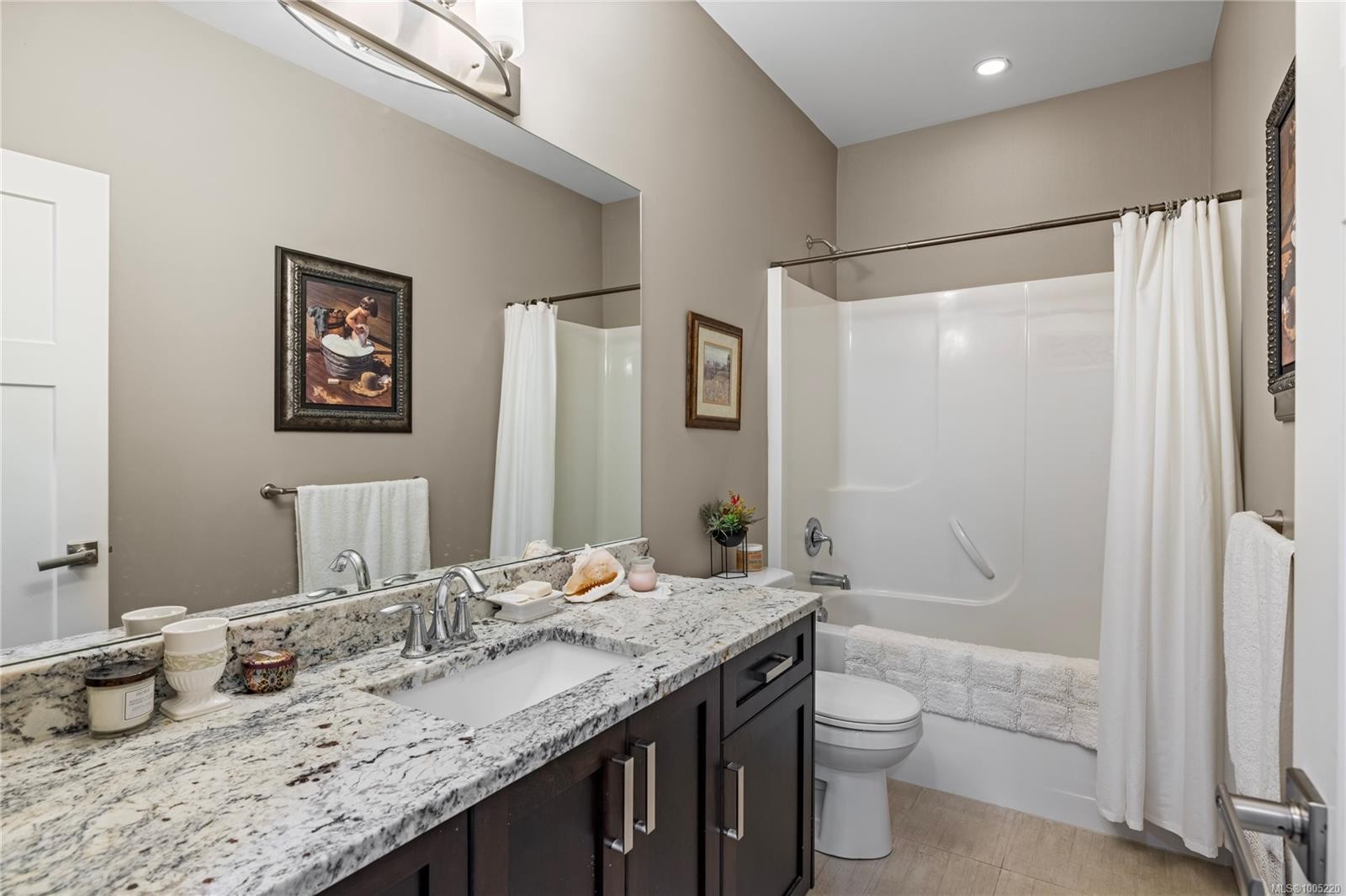 









833


Retegno

Ave,
Parksville,




BC
V9P 0C3

