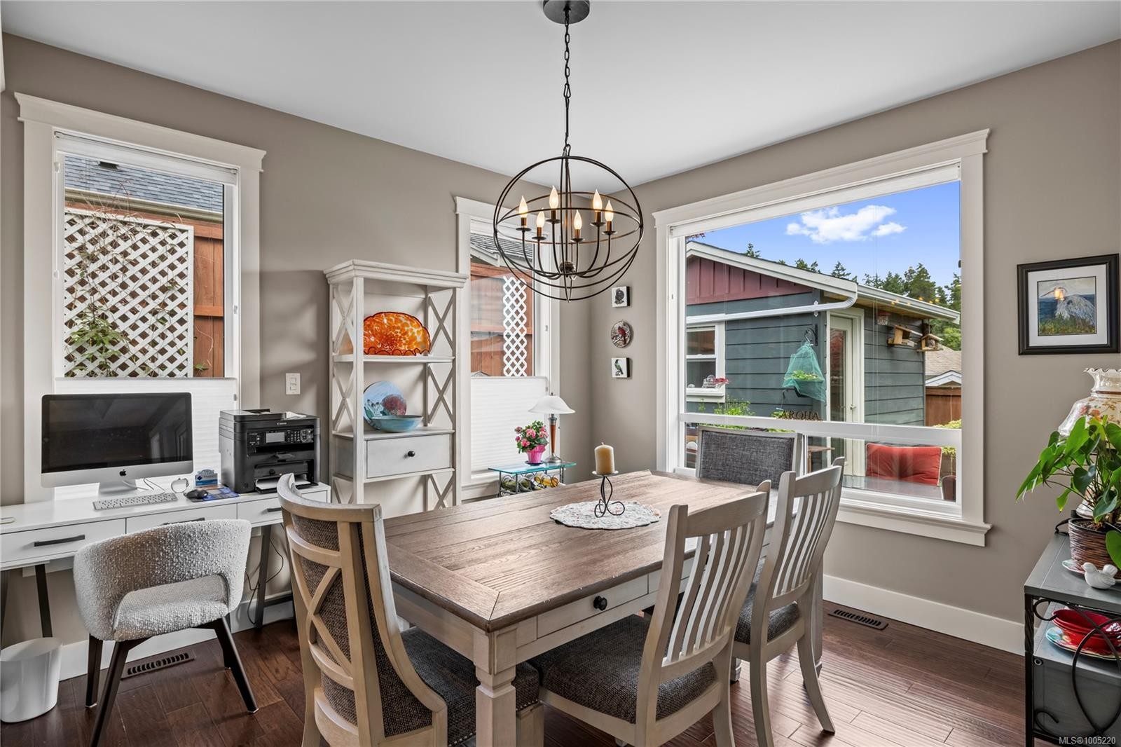









833


Retegno

Ave,
Parksville,




BC
V9P 0C3

