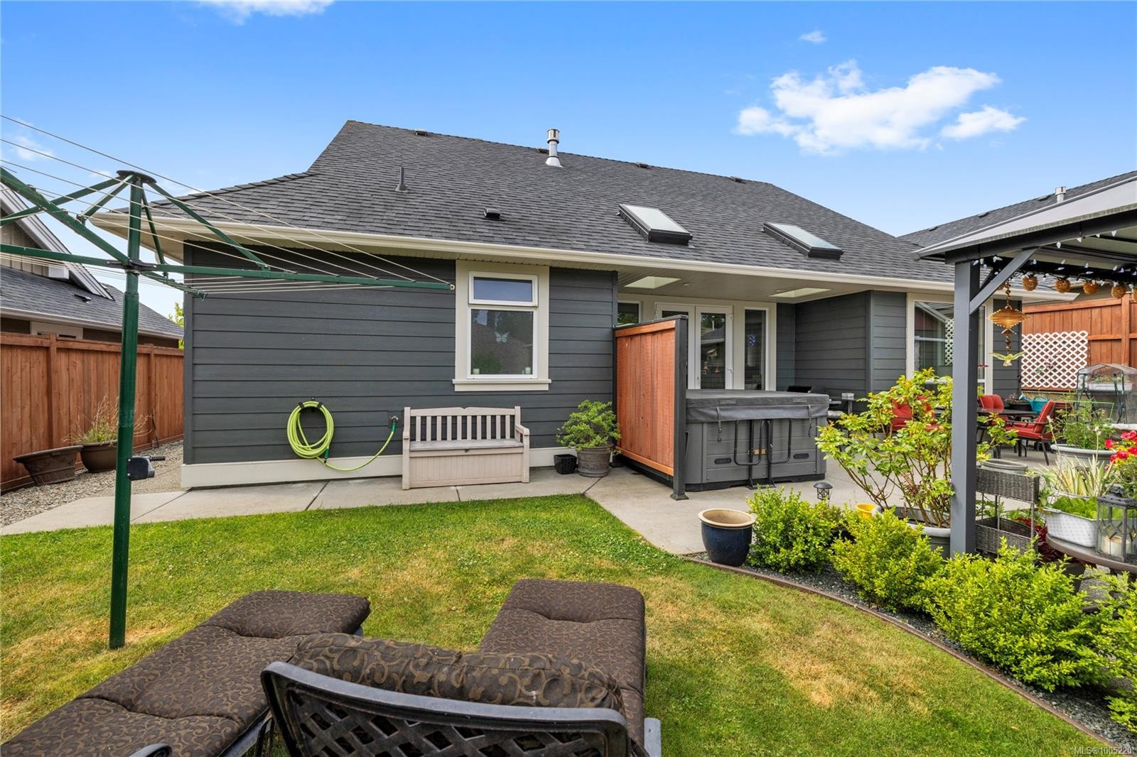 









833


Retegno

Ave,
Parksville,




BC
V9P 0C3

