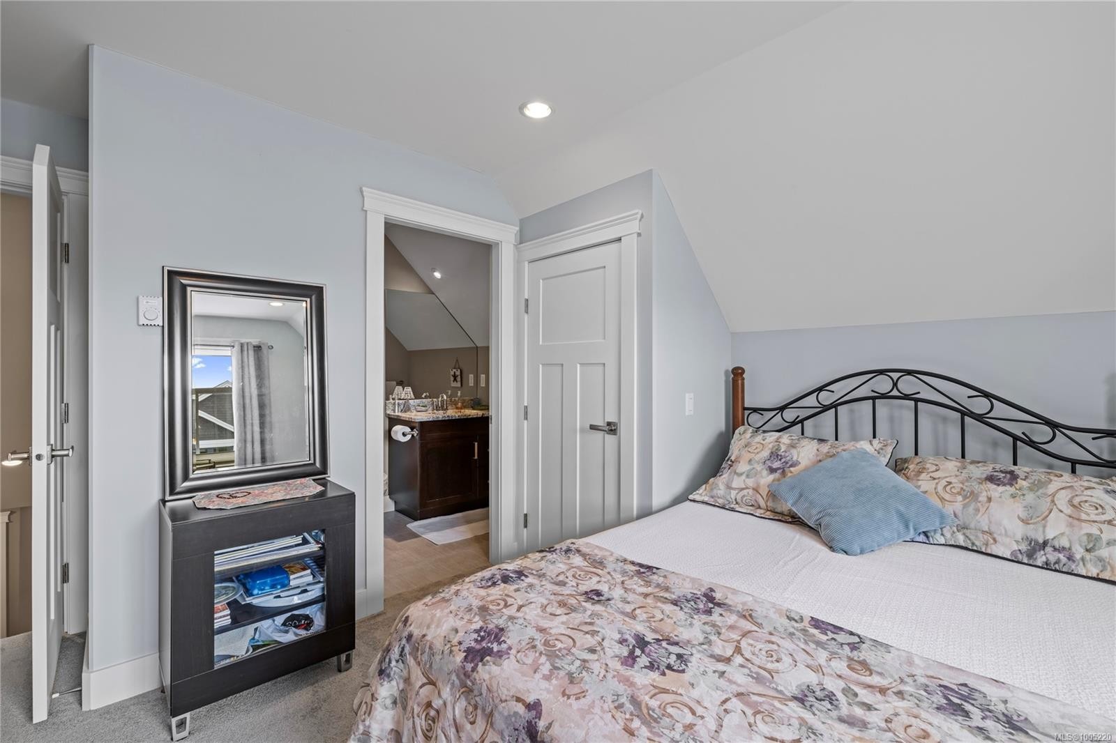









833


Retegno

Ave,
Parksville,




BC
V9P 0C3

