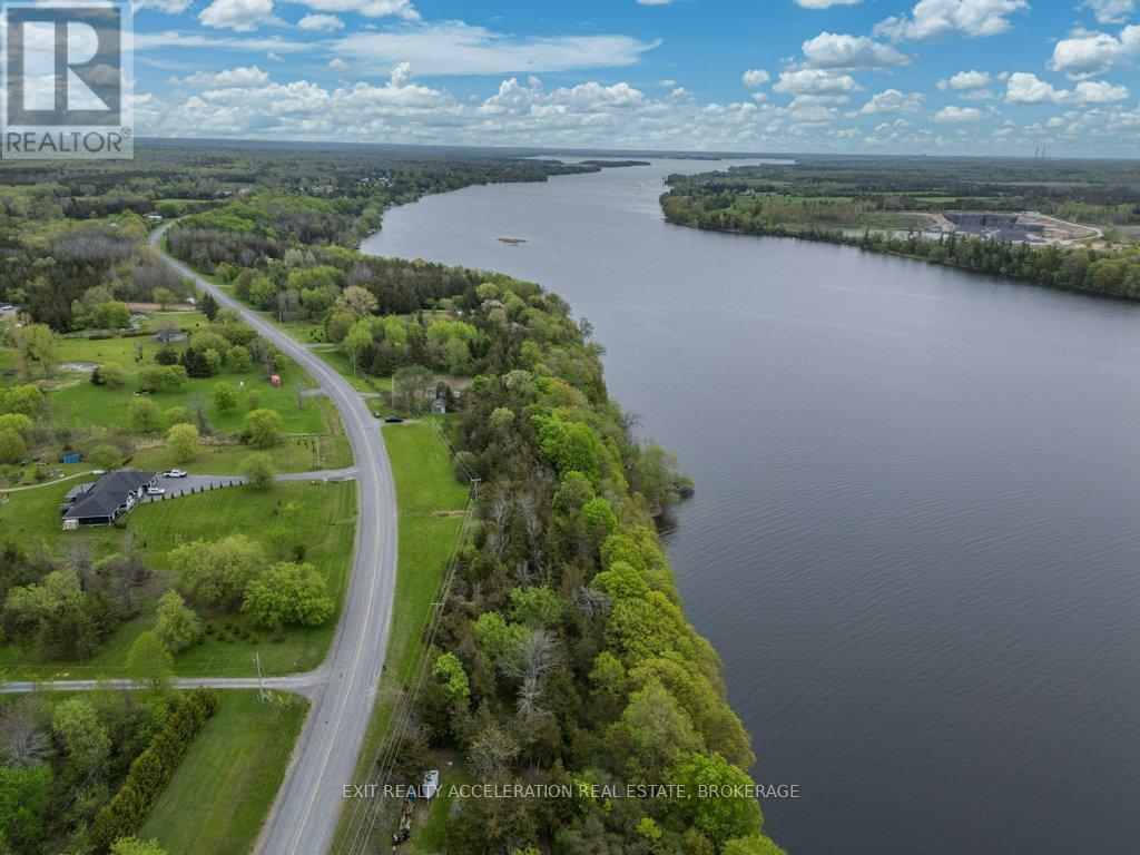 












4715 COUNTY RD 9

,
Greater Napanee (Greater Napanee),




Ontario
K7R3K8

