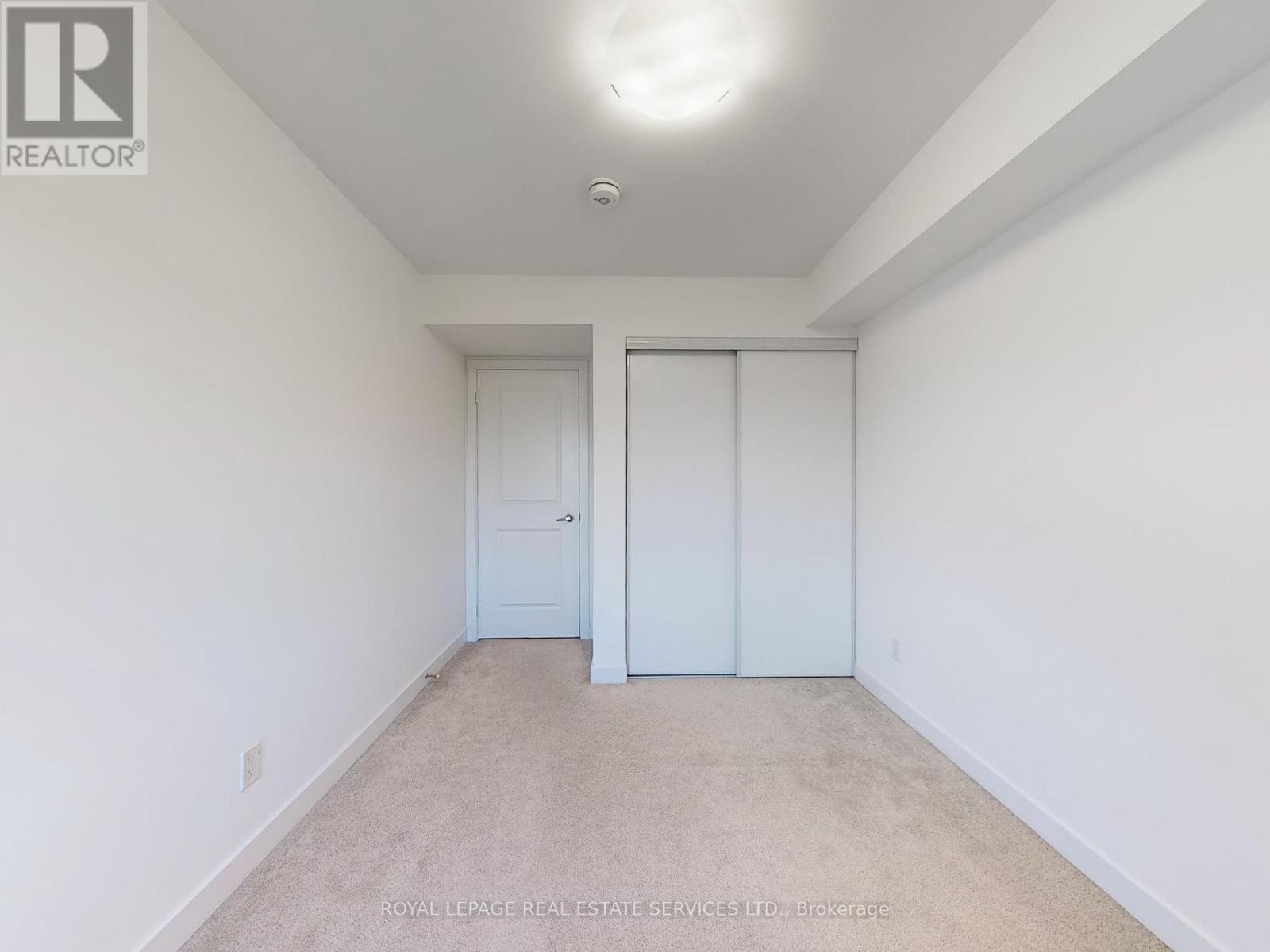 












304 - 3058 SIXTH LINE

,
Oakville,




Ontario
L6M1P8

