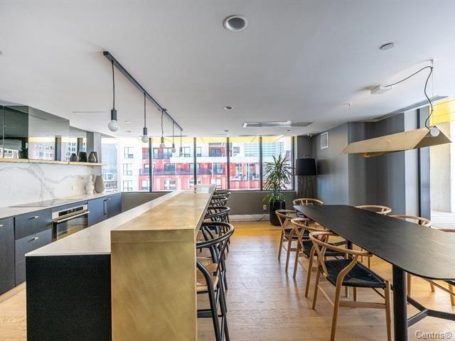 









1


Boul. De Maisonneuve O.

, 817,
Montréal (Ville-Marie),




QC
H2X0E3


