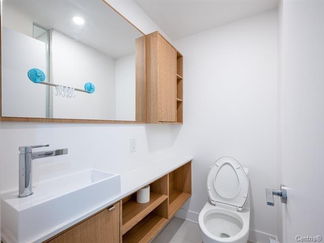 









1


Boul. De Maisonneuve O.

, 817,
Montréal (Ville-Marie),




QC
H2X0E3

