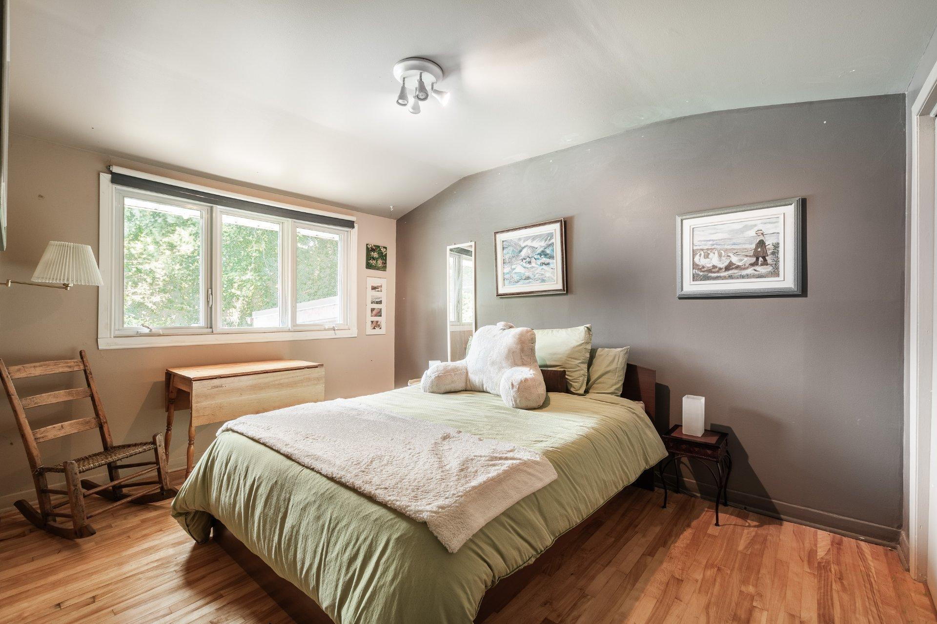 









10


Rue des Lilas

,
Saint-Basile-le-Grand,




QC
J3N1L5

