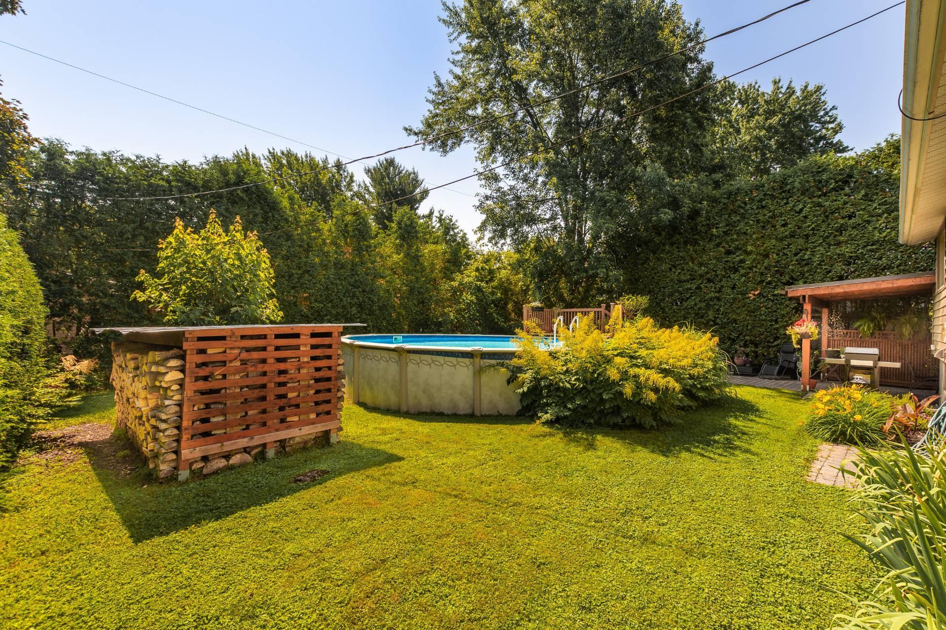 









10


Rue des Lilas

,
Saint-Basile-le-Grand,




QC
J3N1L5

