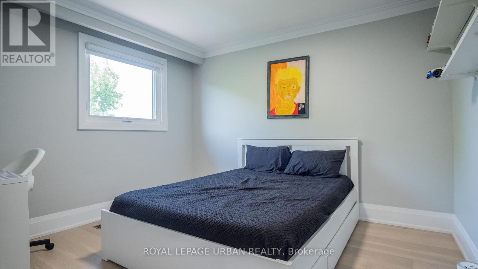 












434 WESTMOUNT AVENUE

,
Toronto,




Ontario
M6E3N5

