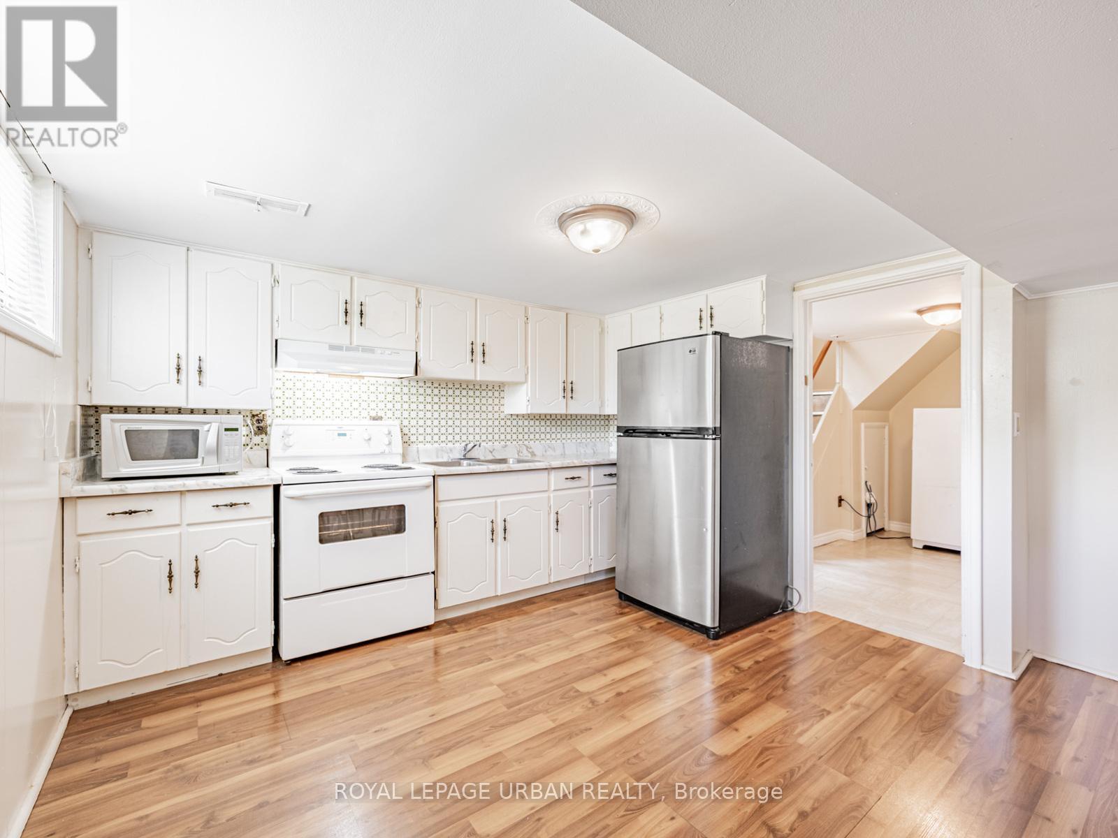 












16 MOZART AVENUE

,
Toronto,




Ontario
M1K2V9

