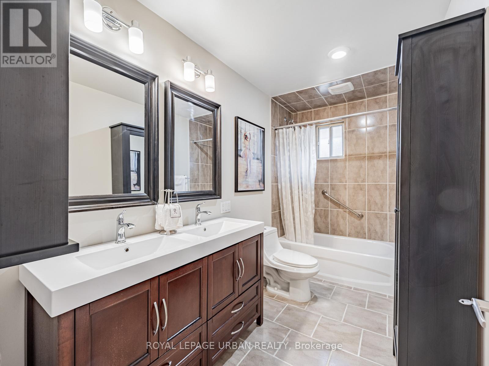 












16 MOZART AVENUE

,
Toronto,




Ontario
M1K2V9

