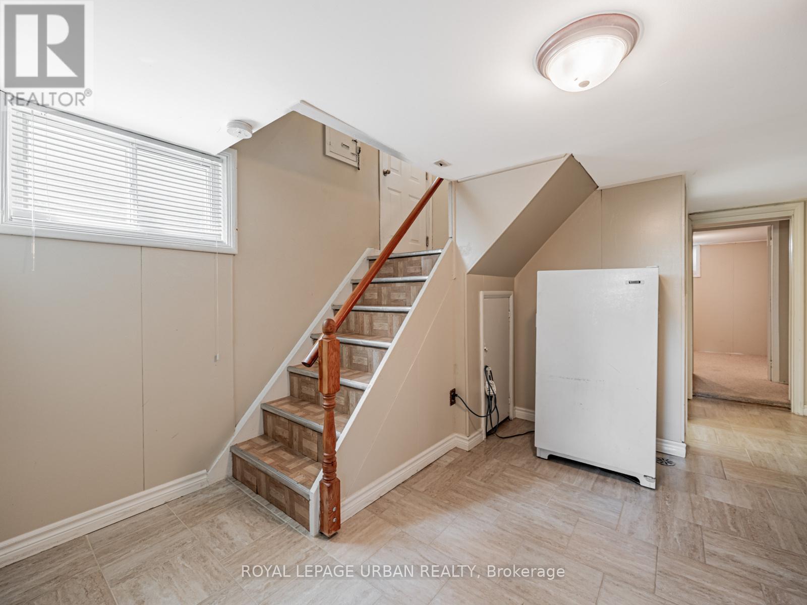 












16 MOZART AVENUE

,
Toronto,




Ontario
M1K2V9

