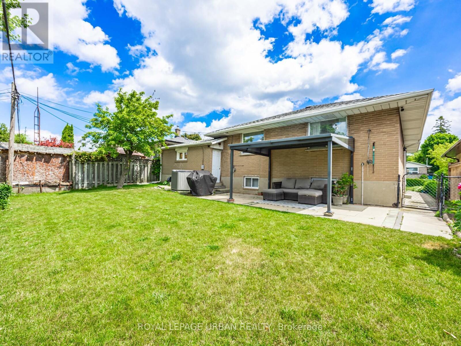 












16 MOZART AVENUE

,
Toronto,




Ontario
M1K2V9

