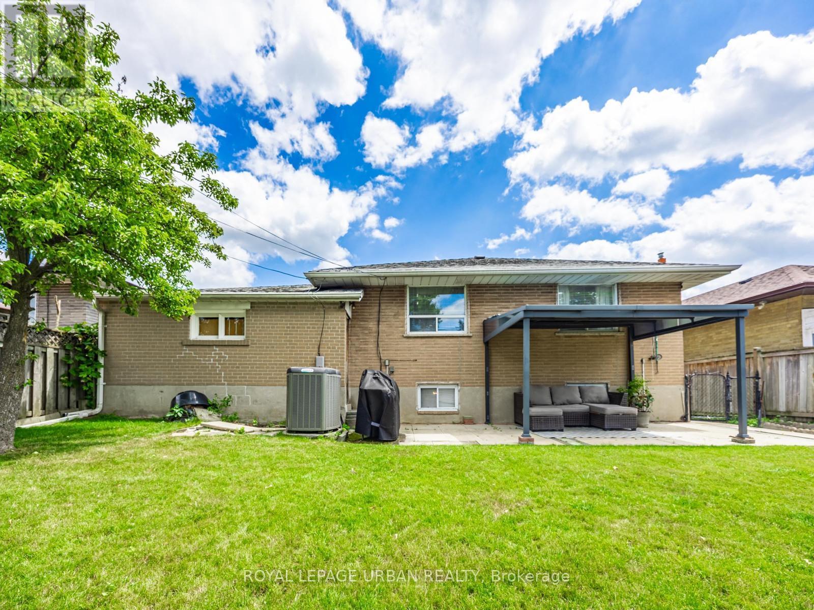 












16 MOZART AVENUE

,
Toronto,




Ontario
M1K2V9

