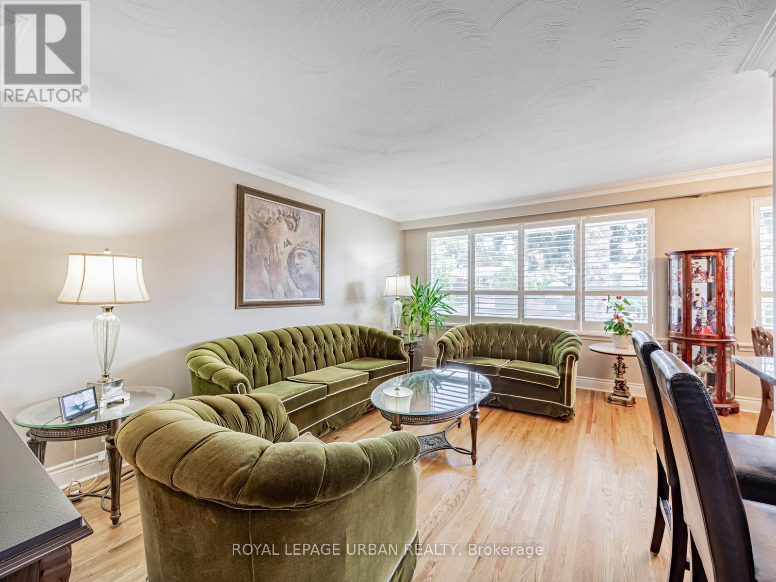 












16 MOZART AVENUE

,
Toronto,




Ontario
M1K2V9

