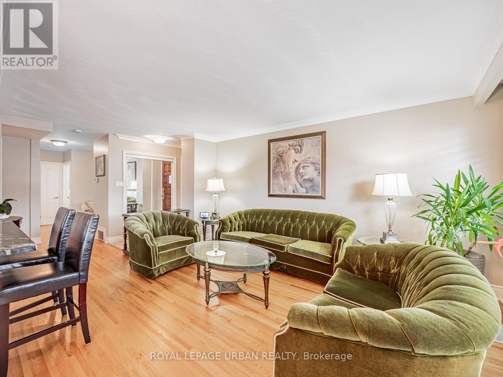 












16 MOZART AVENUE

,
Toronto,




Ontario
M1K2V9

