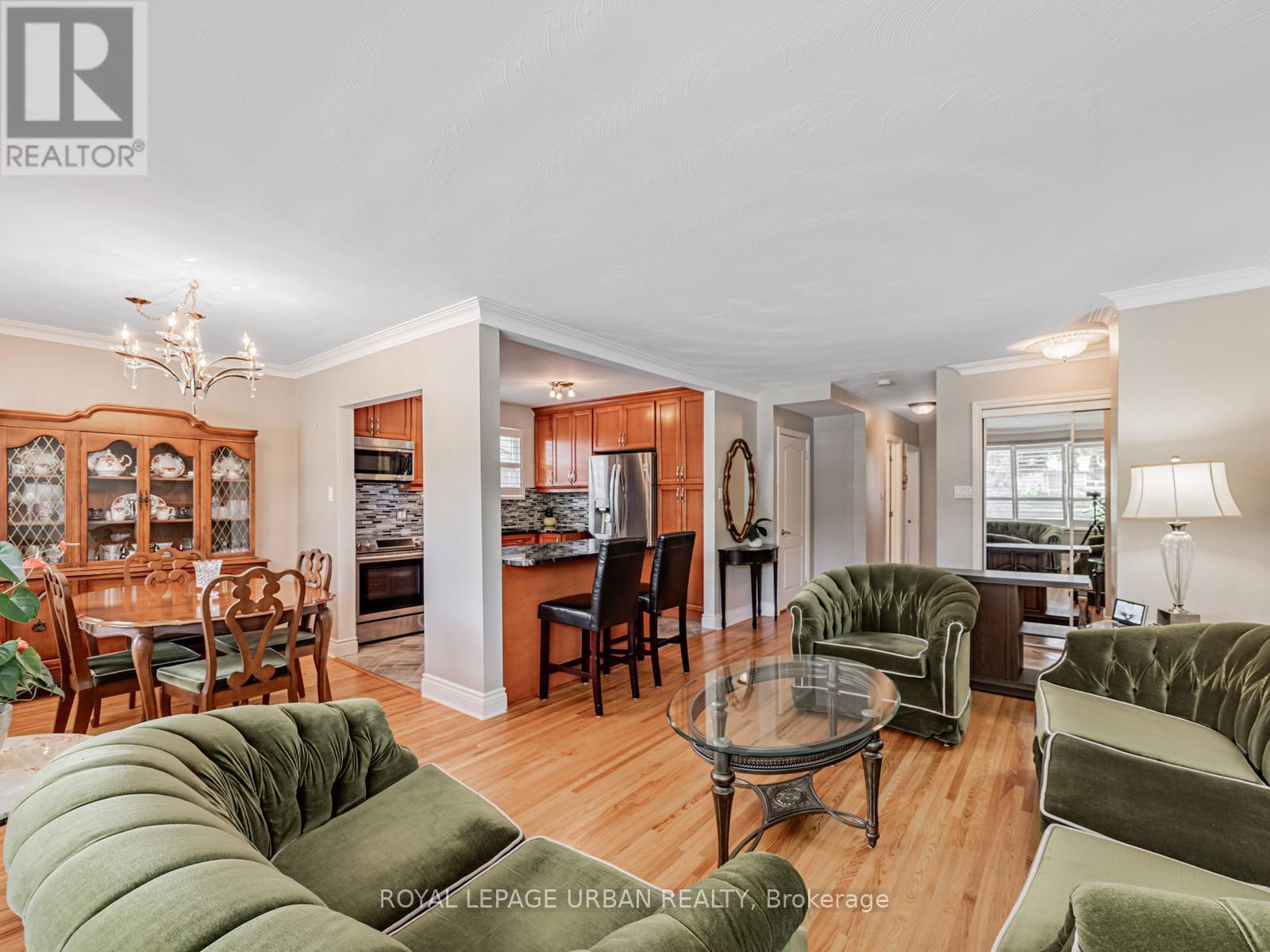 












16 MOZART AVENUE

,
Toronto,




Ontario
M1K2V9

