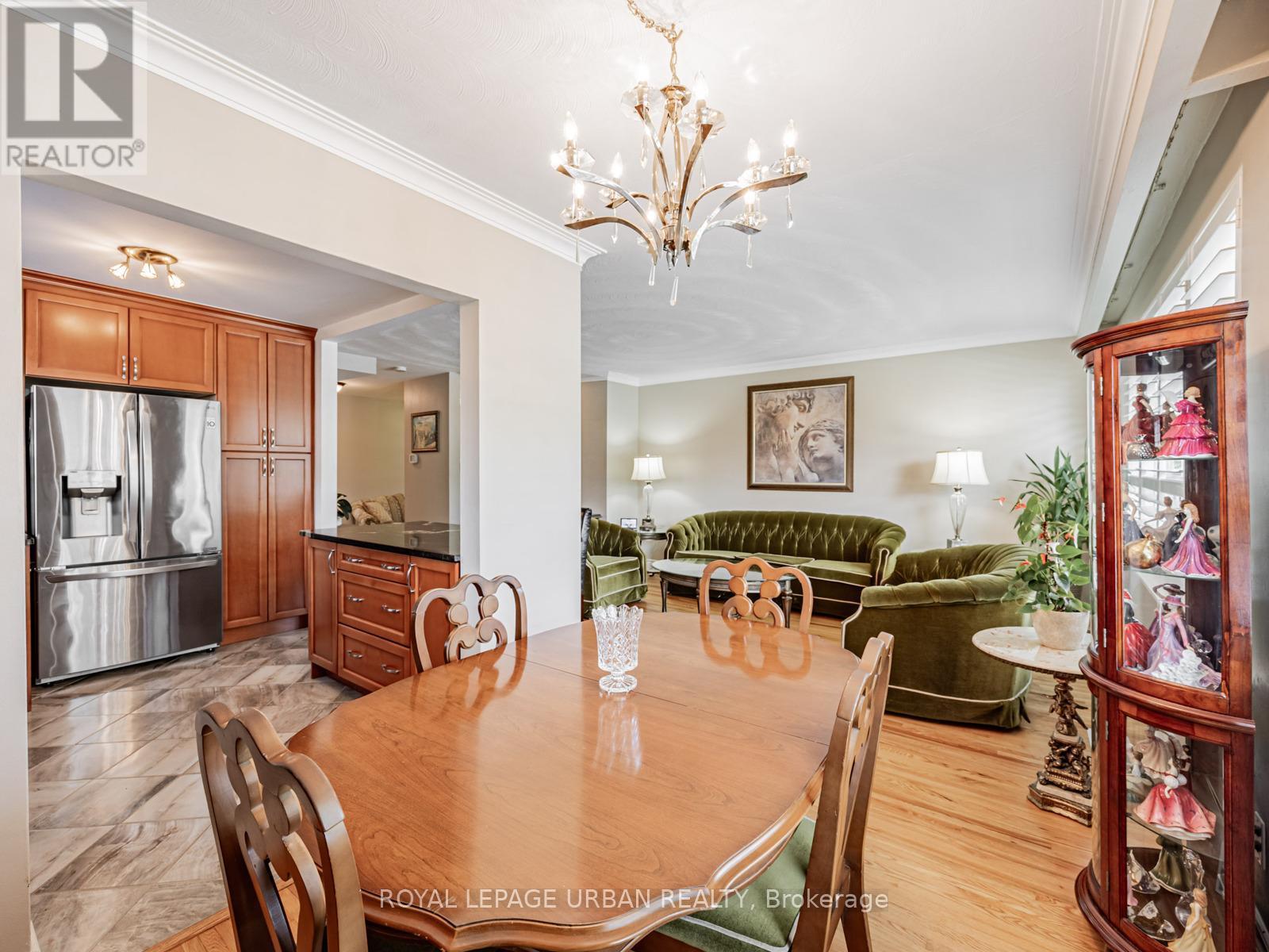 












16 MOZART AVENUE

,
Toronto,




Ontario
M1K2V9

