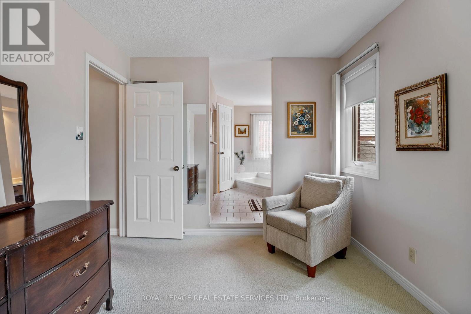 












119 HEATHERTON WAY

,
Vaughan,




Ontario
L4J3E7

