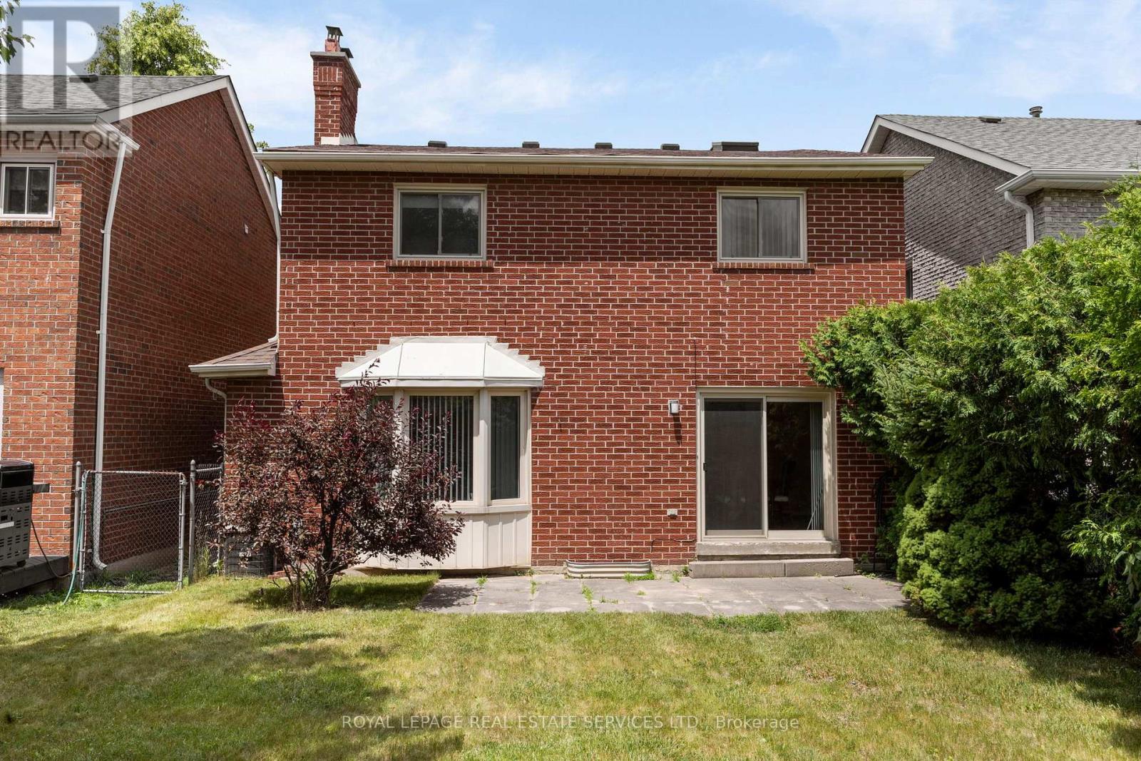 












119 HEATHERTON WAY

,
Vaughan,




Ontario
L4J3E7

