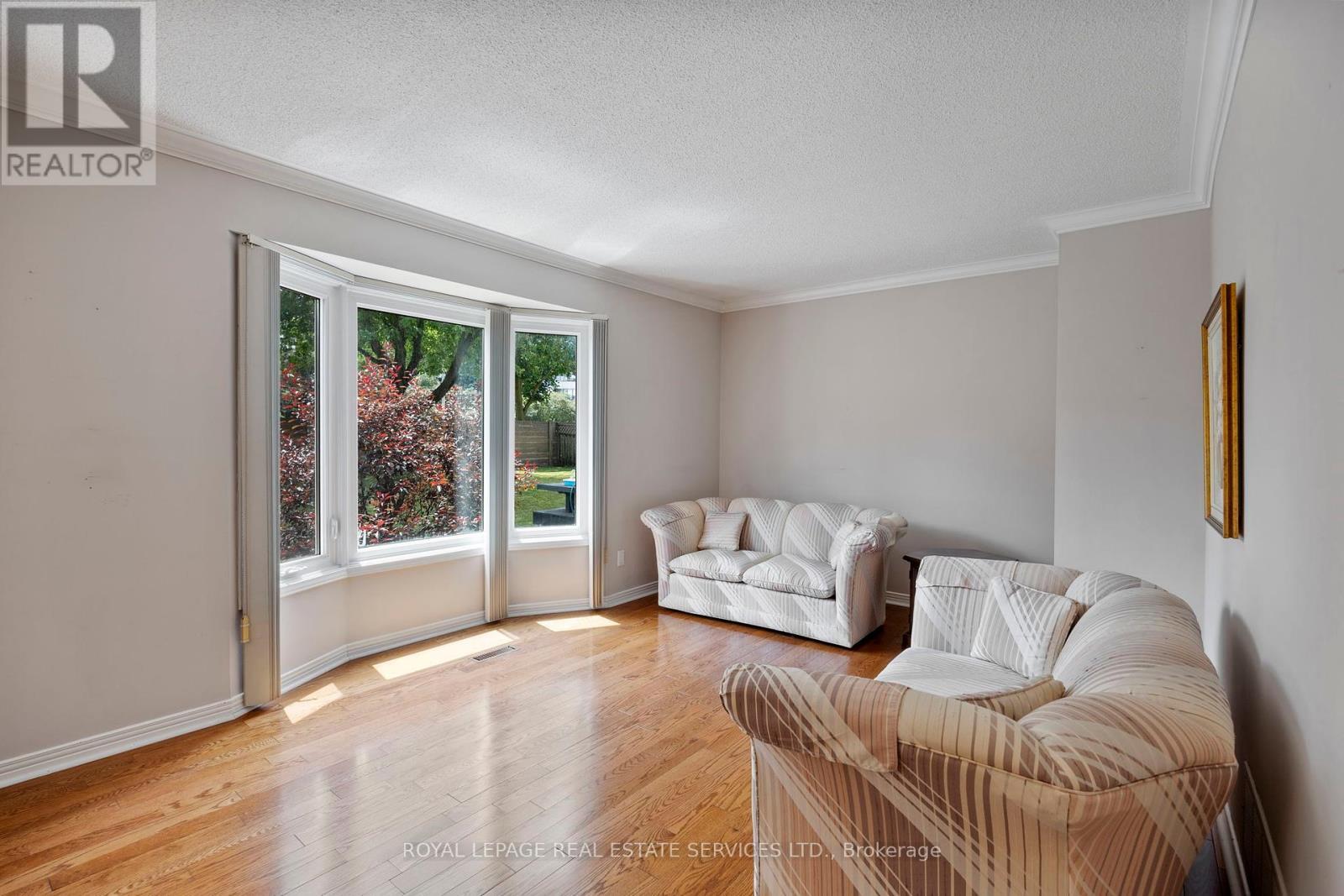 












119 HEATHERTON WAY

,
Vaughan,




Ontario
L4J3E7

