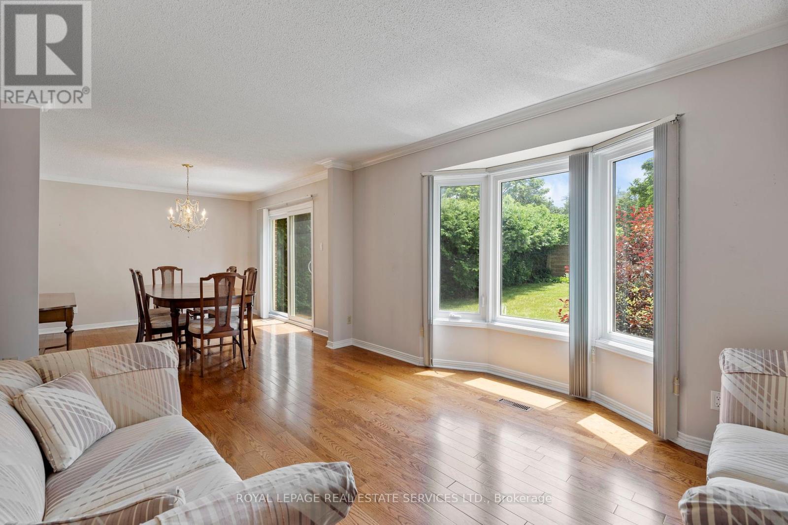 












119 HEATHERTON WAY

,
Vaughan,




Ontario
L4J3E7

