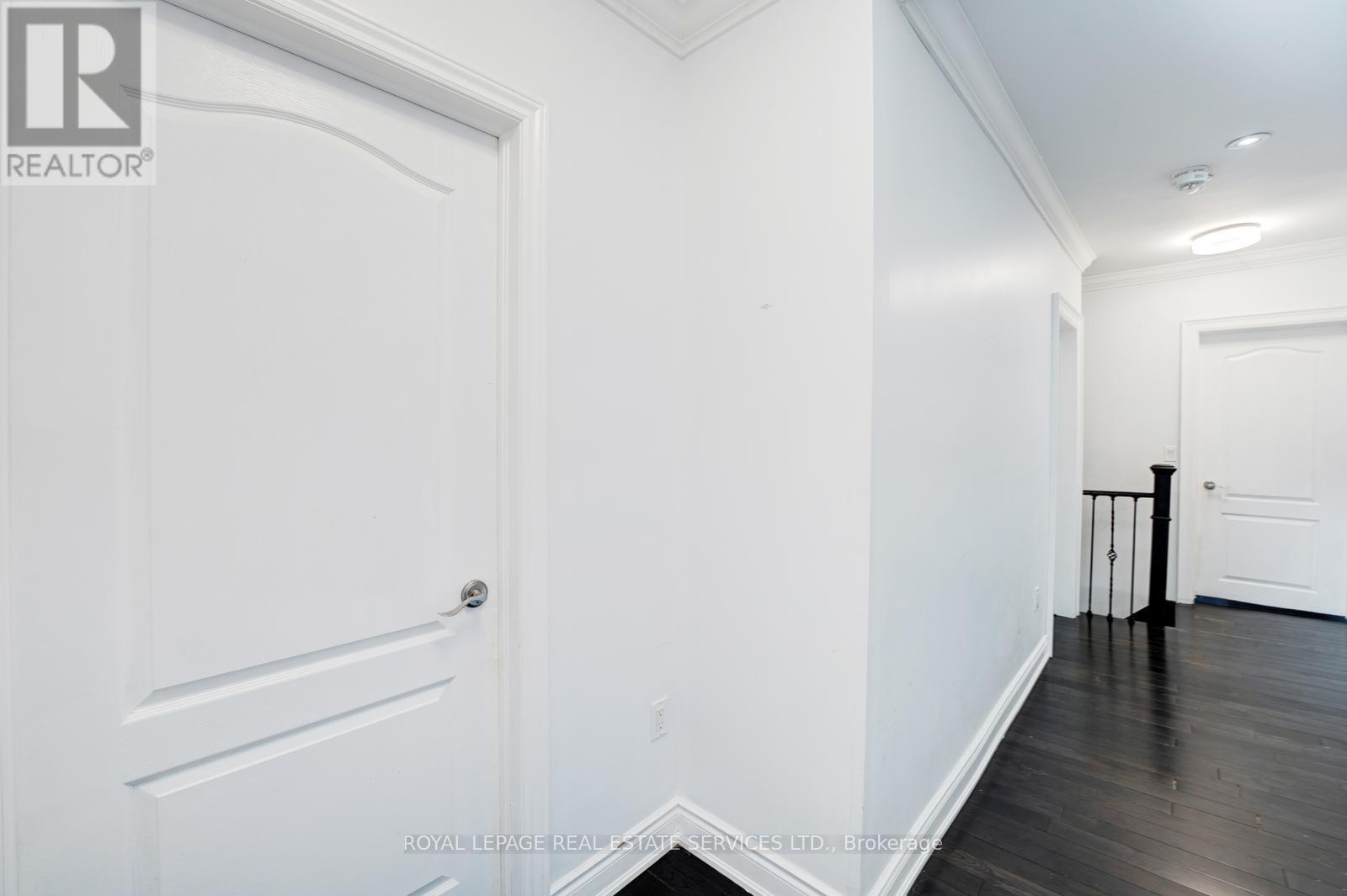 












310 SILVERTHORN AVENUE

,
Toronto,




Ontario
M6N3K6

