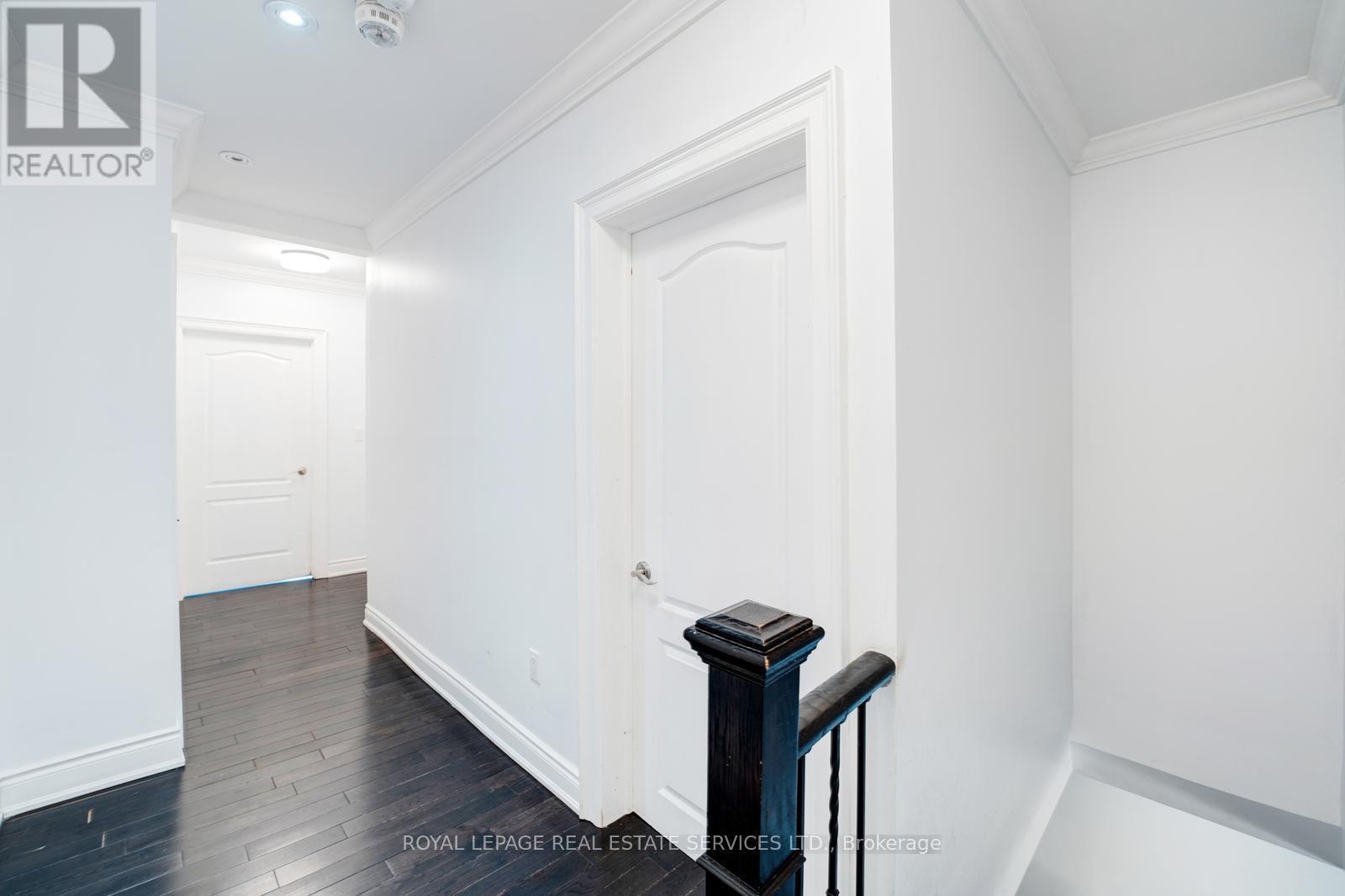 












310 SILVERTHORN AVENUE

,
Toronto,




Ontario
M6N3K6

