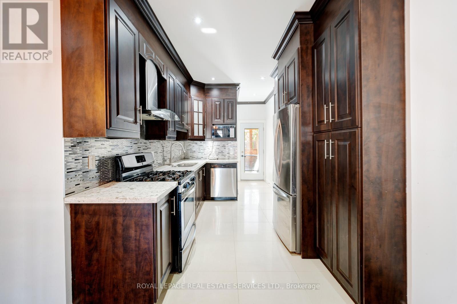 












310 SILVERTHORN AVENUE

,
Toronto,




Ontario
M6N3K6


