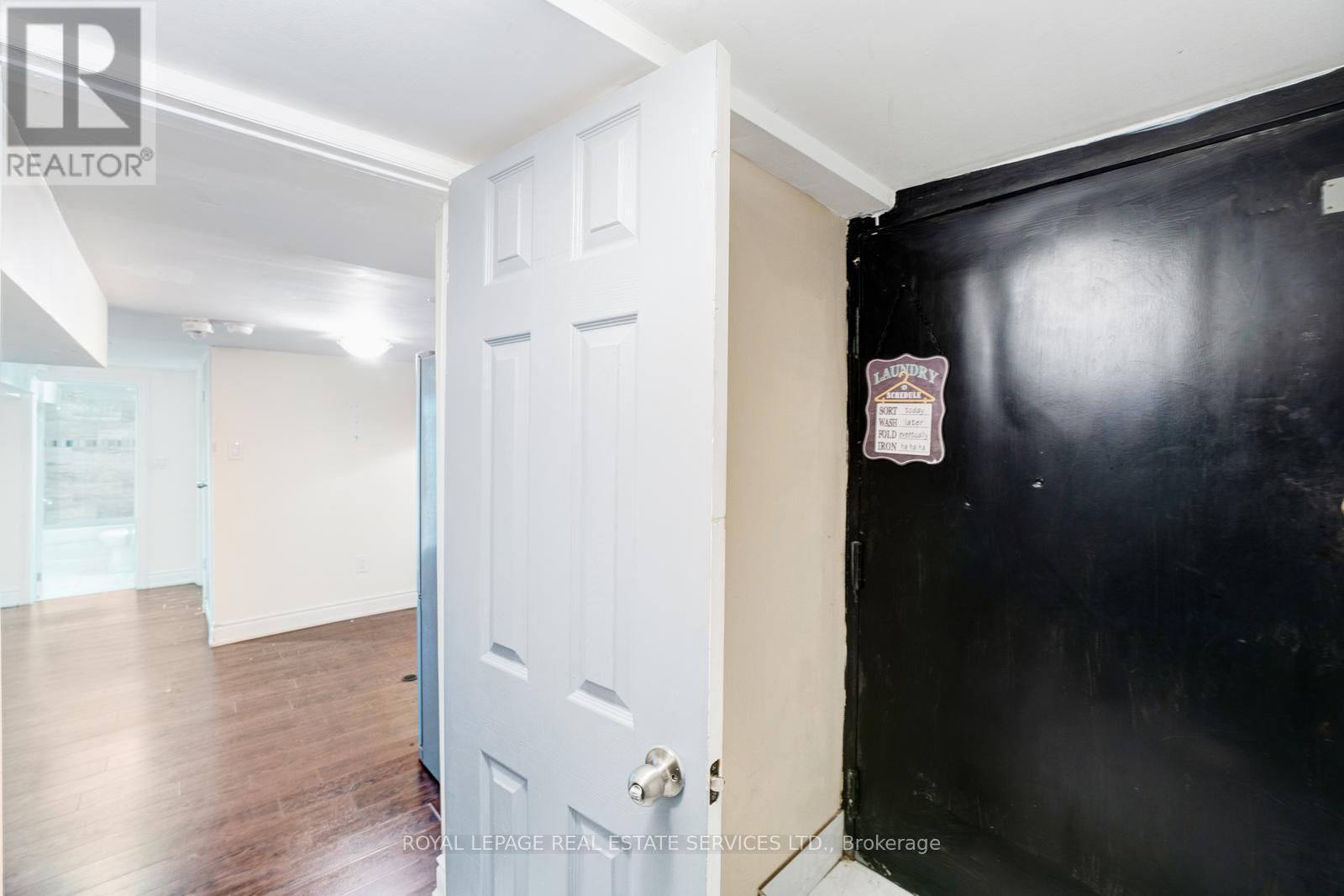 












310 SILVERTHORN AVENUE

,
Toronto,




Ontario
M6N3K6

