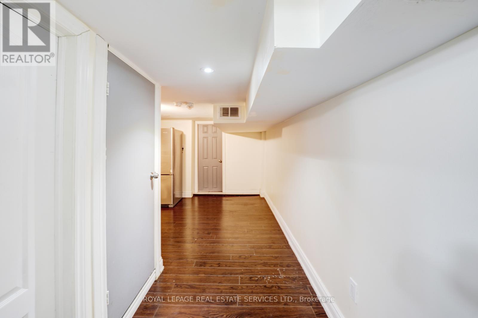 












310 SILVERTHORN AVENUE

,
Toronto,




Ontario
M6N3K6

