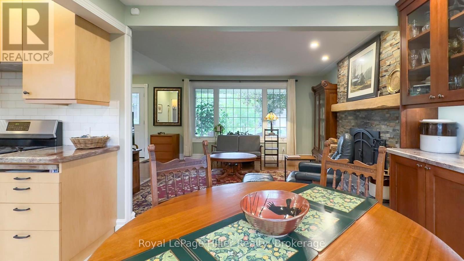 












398 GLENDON ROAD

,
Stratford,




Ontario
N5A6Y7

