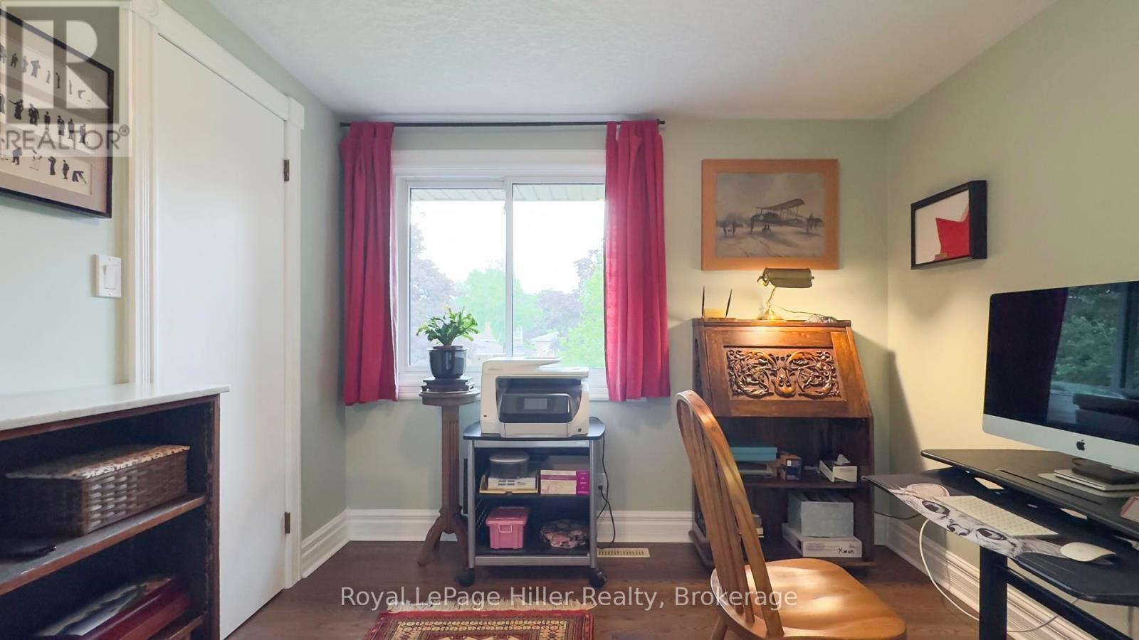 












398 GLENDON ROAD

,
Stratford,




Ontario
N5A6Y7

