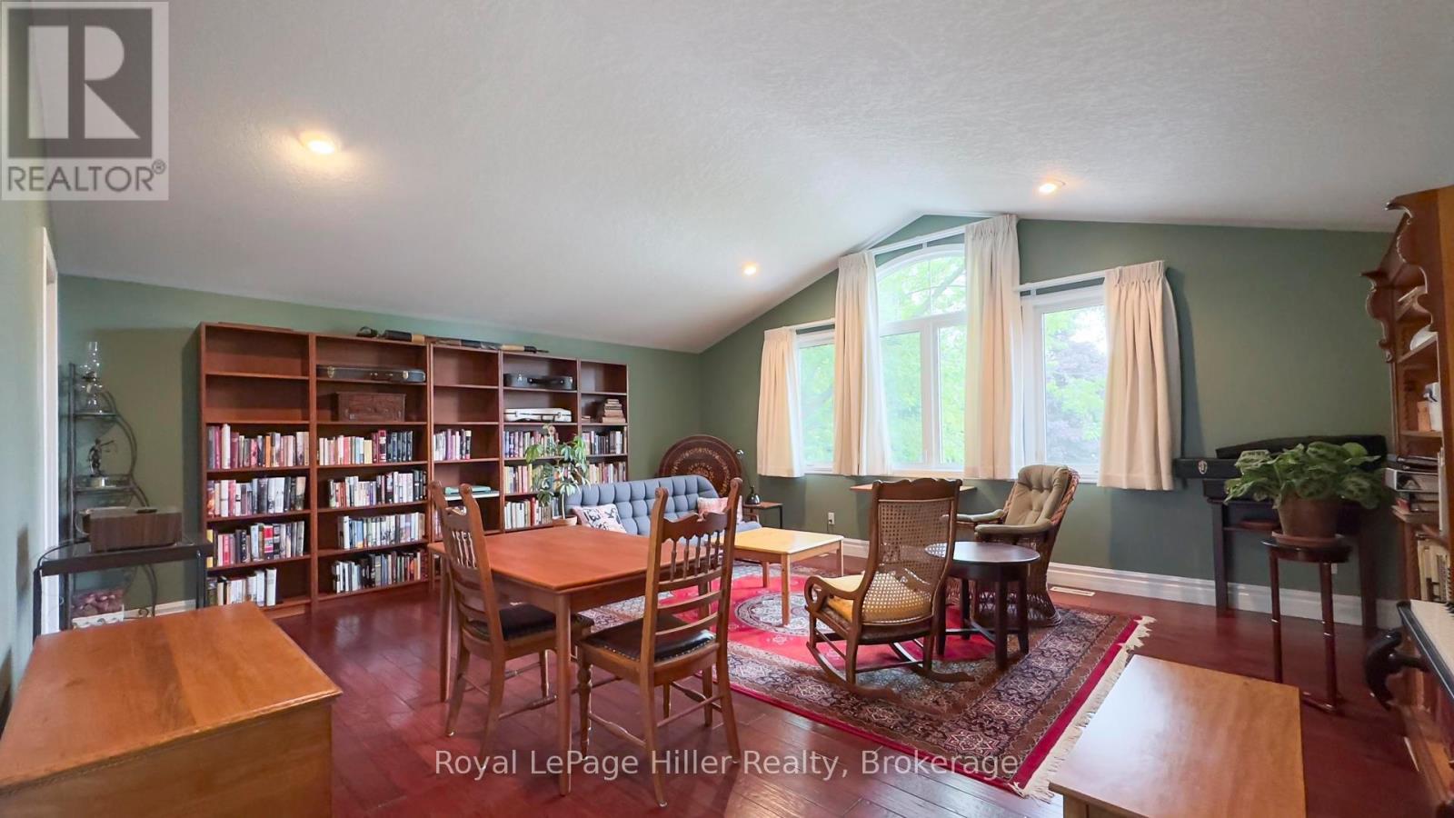 












398 GLENDON ROAD

,
Stratford,




Ontario
N5A6Y7

