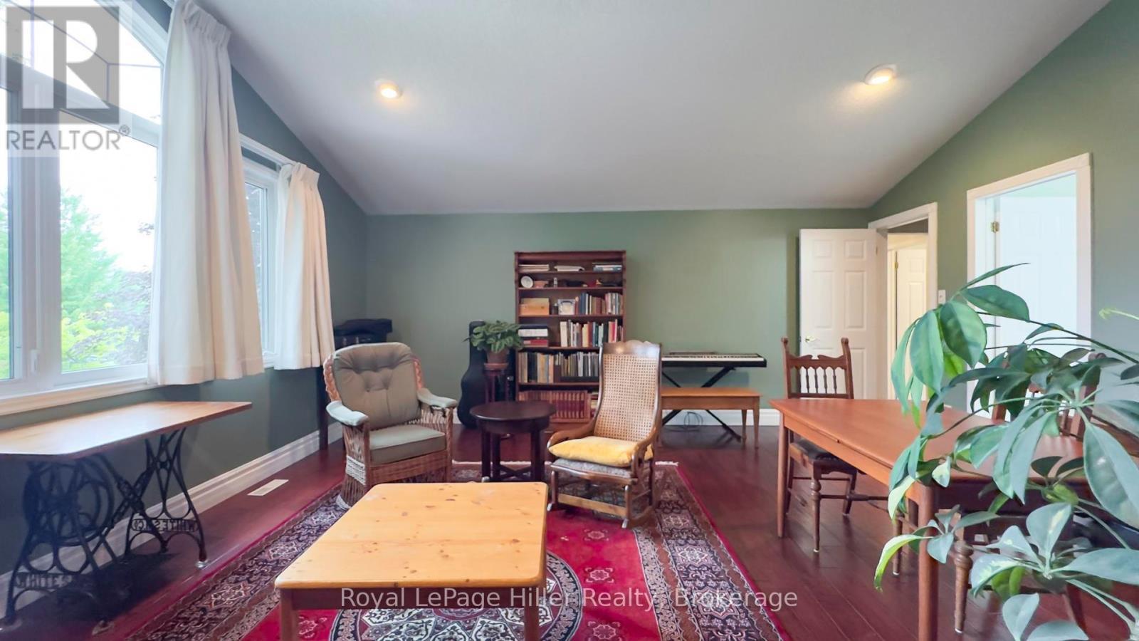 












398 GLENDON ROAD

,
Stratford,




Ontario
N5A6Y7

