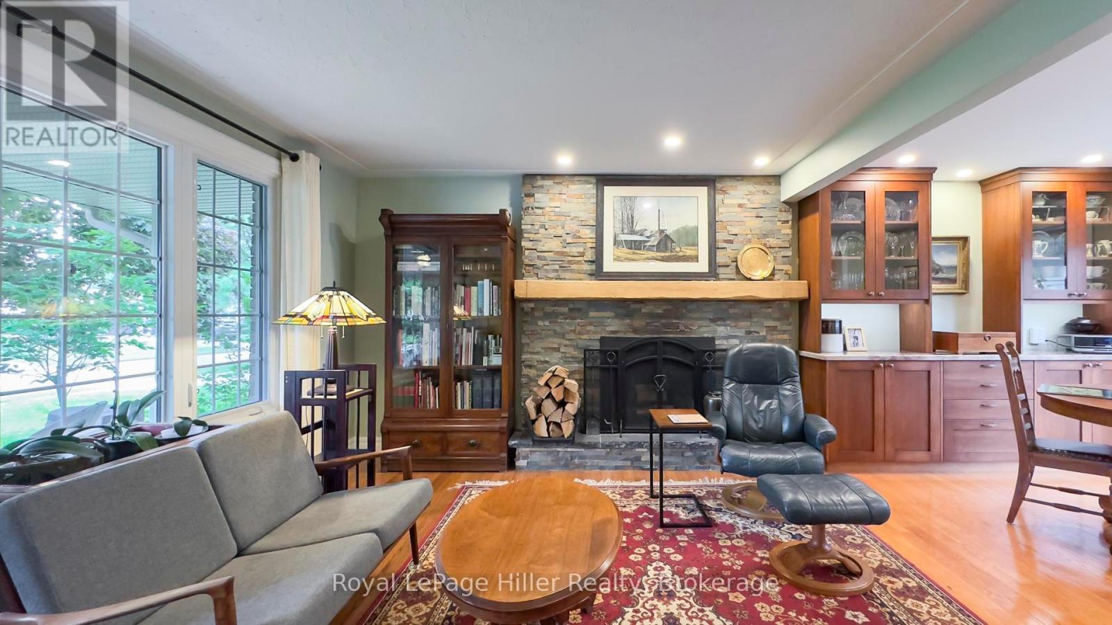 












398 GLENDON ROAD

,
Stratford,




Ontario
N5A6Y7

